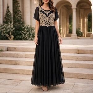 Candalite Women’s Black Gold Embroidered Formal Gown Maxi Dress Size M Evening